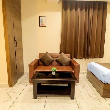 Hotel Hari Dhara, 100 Meters From Har-Ki-Pauri Haridvár Kültér fotó