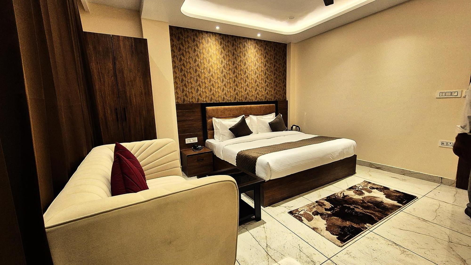 Hotel Hari Dhara, 100 Meters From Har-Ki-Pauri Haridvár Kültér fotó