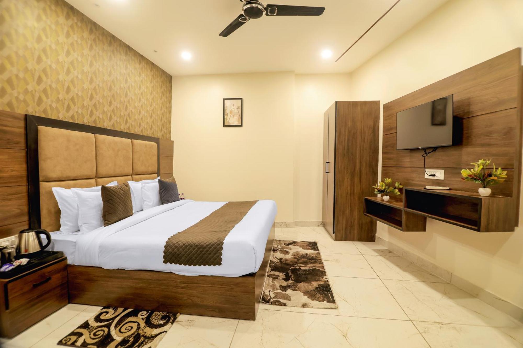 Hotel Hari Dhara, 100 Meters From Har-Ki-Pauri Haridvár Kültér fotó