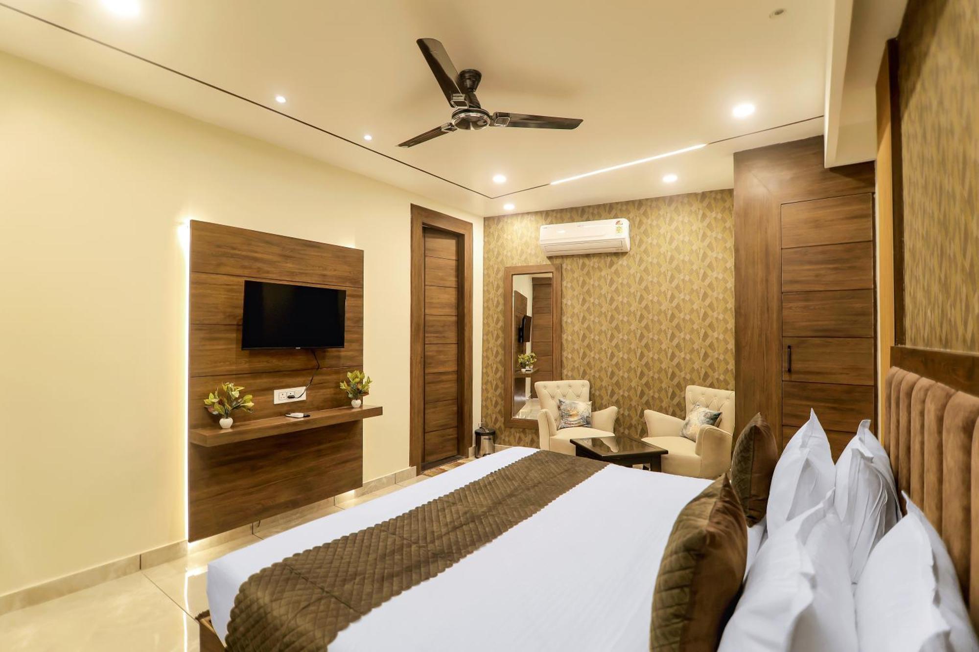 Hotel Hari Dhara, 100 Meters From Har-Ki-Pauri Haridvár Kültér fotó