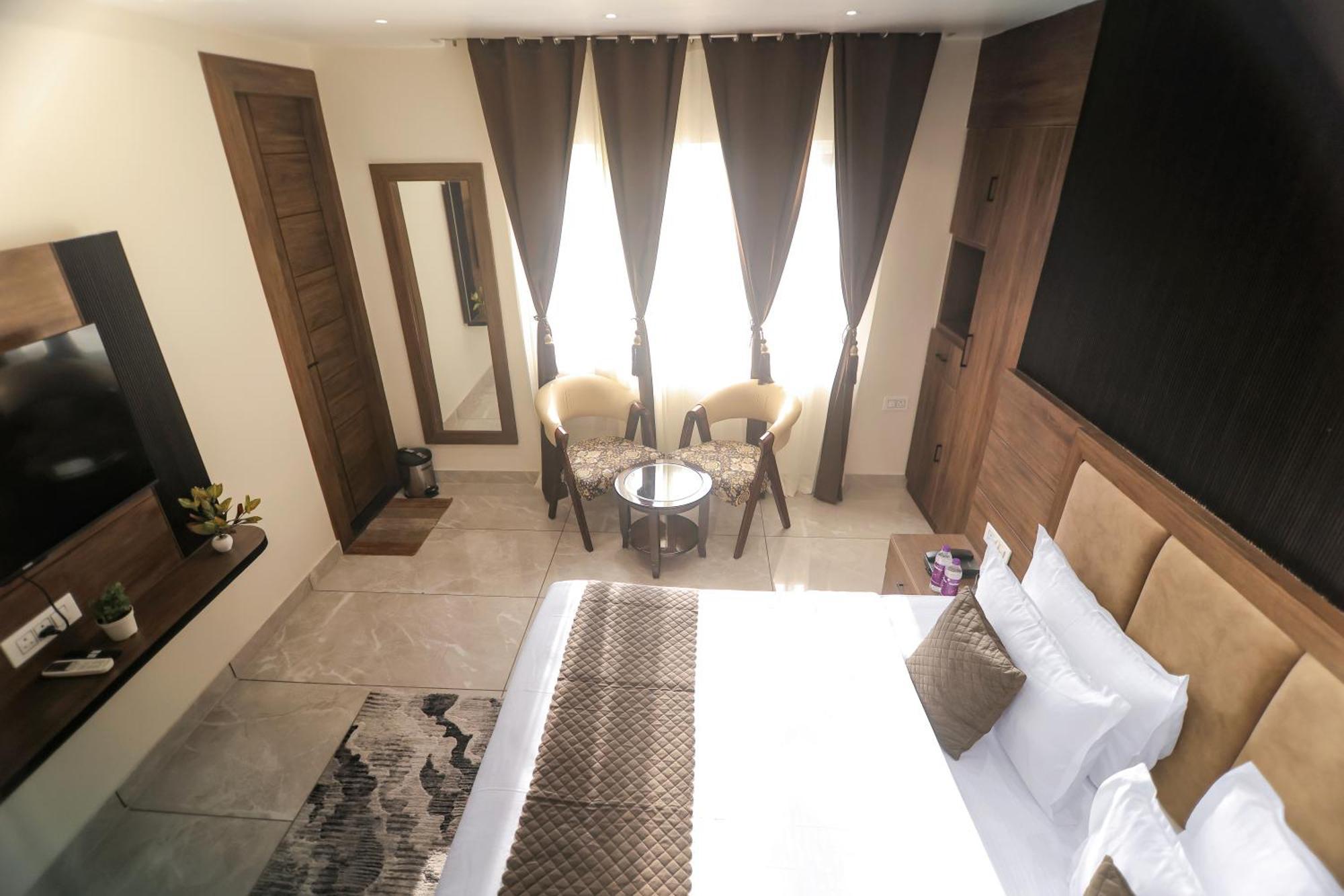 Hotel Hari Dhara, 100 Meters From Har-Ki-Pauri Haridvár Kültér fotó