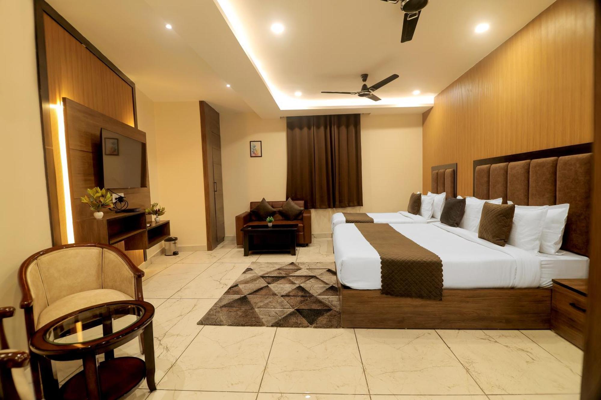 Hotel Hari Dhara, 100 Meters From Har-Ki-Pauri Haridvár Kültér fotó