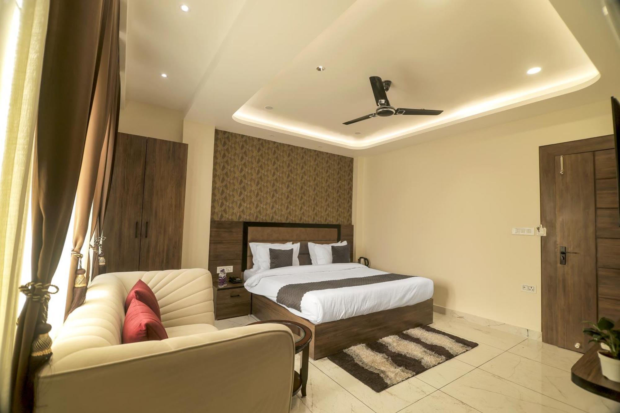 Hotel Hari Dhara, 100 Meters From Har-Ki-Pauri Haridvár Kültér fotó