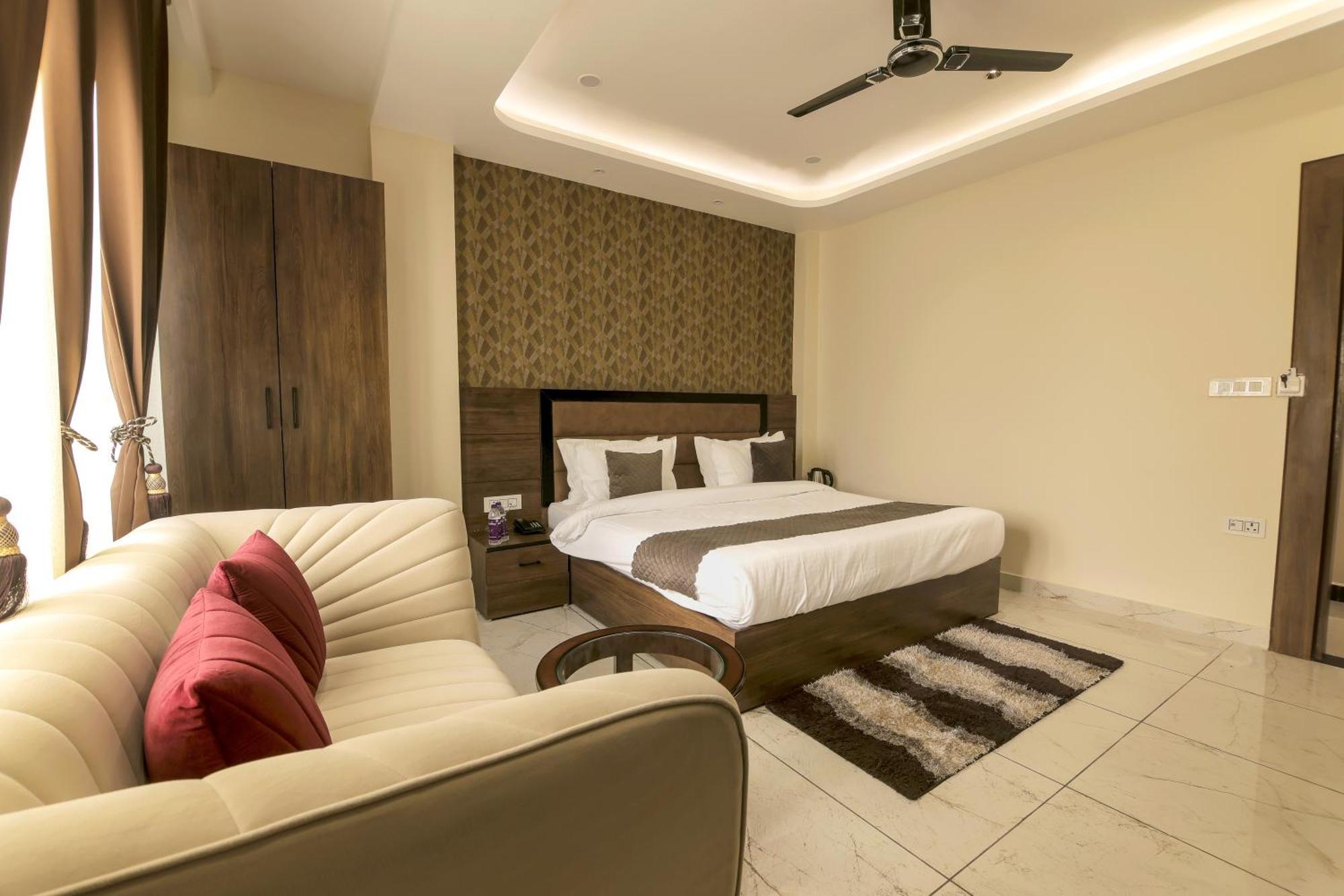 Hotel Hari Dhara, 100 Meters From Har-Ki-Pauri Haridvár Kültér fotó
